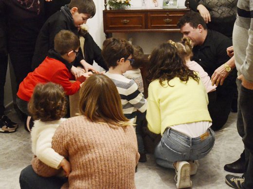 (Fotos) Los niños ya abren sus regalos en Ferreries