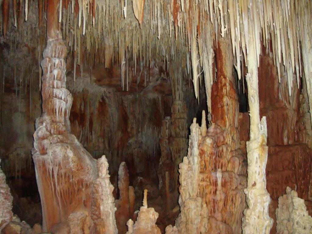 Cuevas de Cala Blanca.