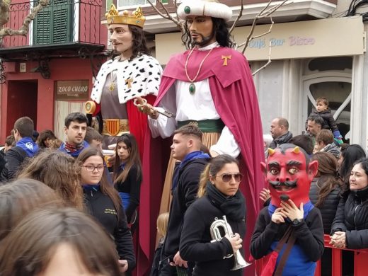 (Galería de fotos) Gigantes y música en la bendición de animales de Maó