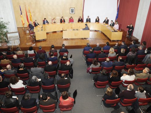 (Fotos) Susana Mora muestra su lista de prioridades en el Pleno de la Diada