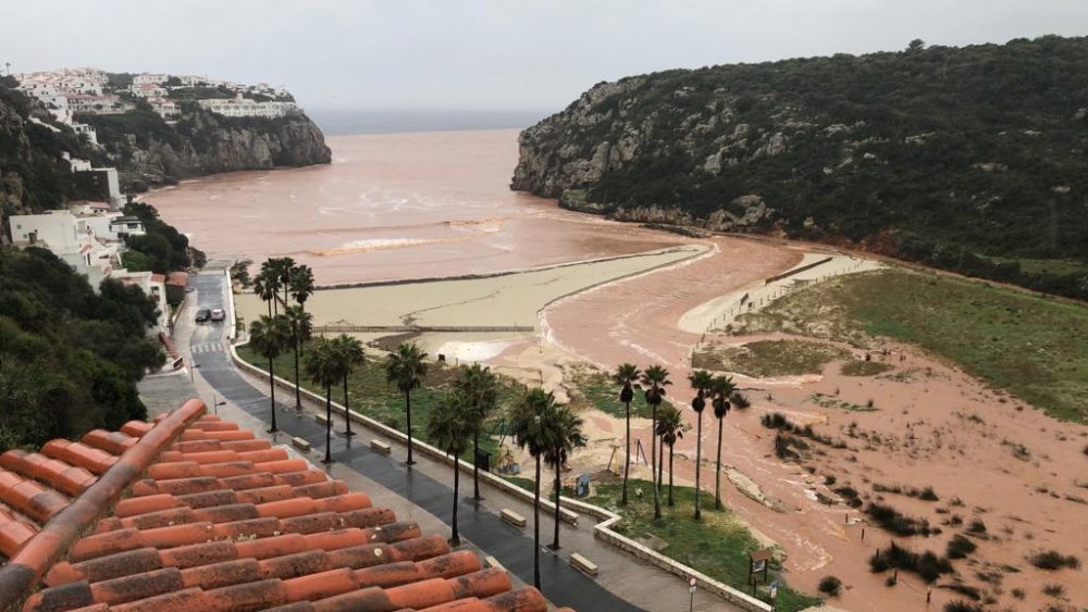 Así quedó la playa tras el paso de "Gloria" (Foto: Tolo Mercadal)