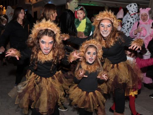 (Fotos) El Carnaval ruge en Es Mercadal