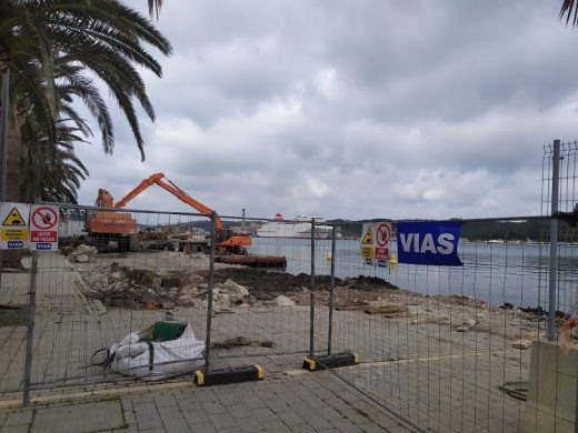 Avanzan las obras en el muelle de cruceros del puerto de Maó