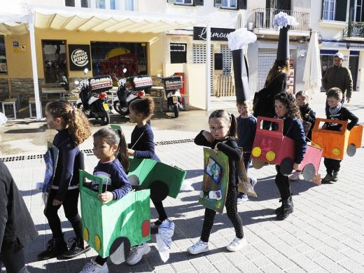 (Fotos) “Rueta” infantil contra la emergencia climática en Maó