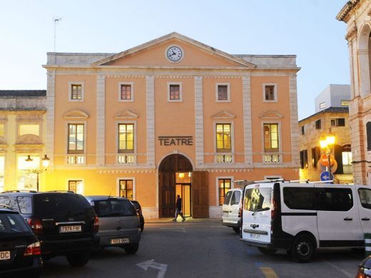 (Fotos) El Teatre des Born se engalana para la esperada inauguración en marzo