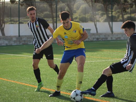 (Fotos) El Atlético Villacarlos coge impulso