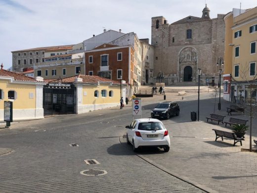 (Galería de fotos) El estado de alarma vacía las calles de Menorca