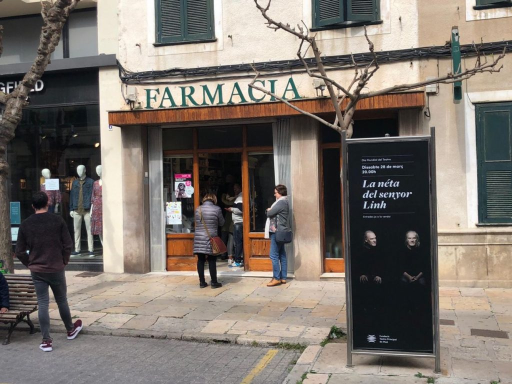 Las farmacias son uno de los servicios esenciales durante el estado de alarma