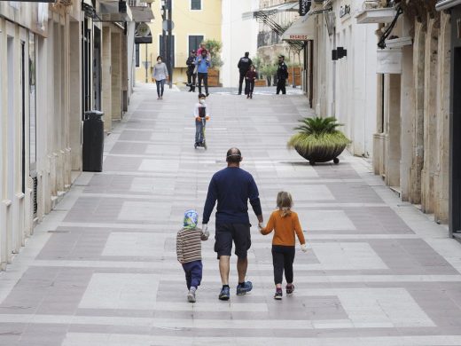 (Fotos) Los niños toman las calles de Menorca