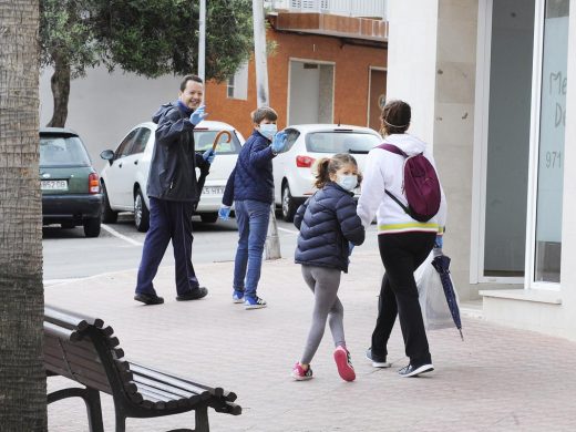 (Fotos) Los niños toman las calles de Menorca