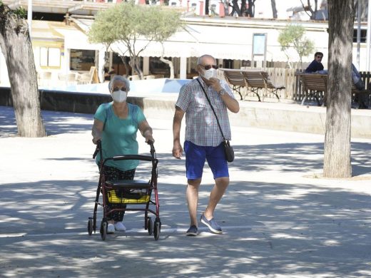 (Fotos) Menorca se pone la mascarilla