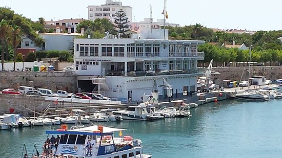 Es Nàutic en el puerto de Ciutadella