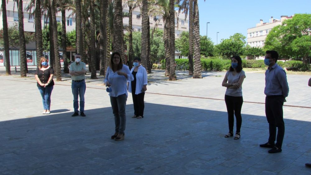 El equipo de gobierno del Consell en el minuto de silencio