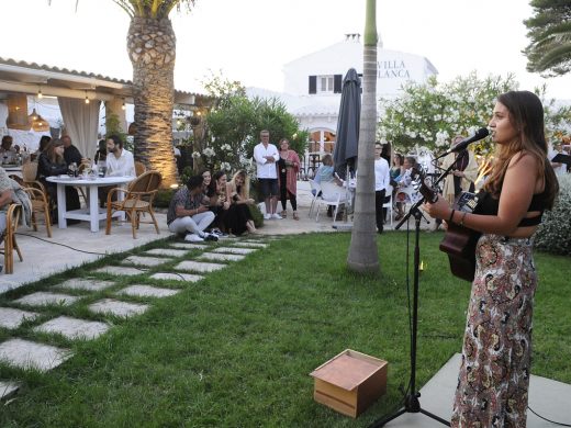 (Fotos) El verano empieza con música en Villa Blanca