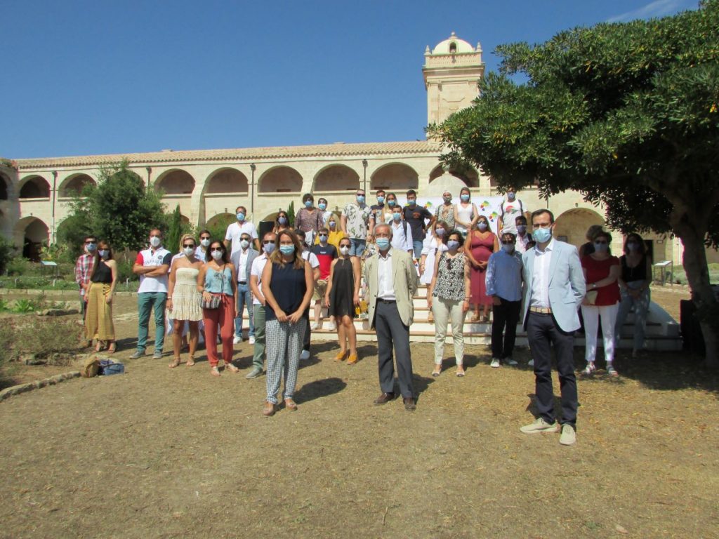 Han visitado la Isla del Rey acompañados por autoridades de la isla