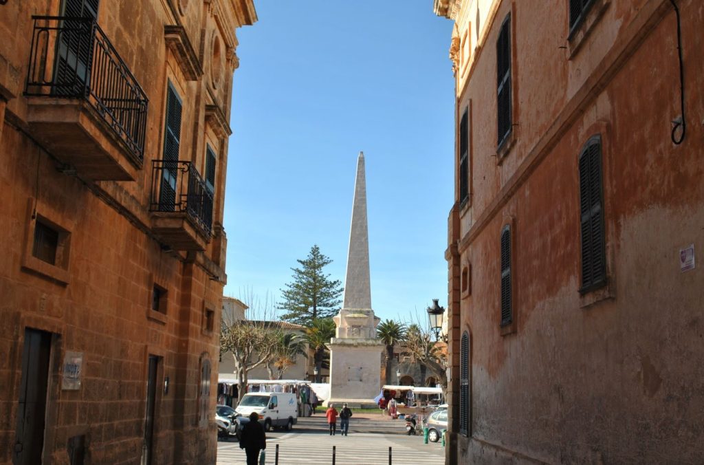 Obelisco del Born en Ciutadella