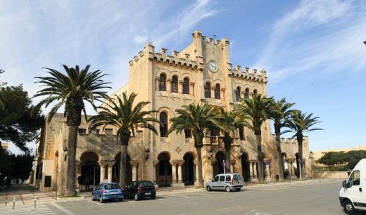 El Ayuntamiento de Ciutadella celebro anoche un Pleno municipal