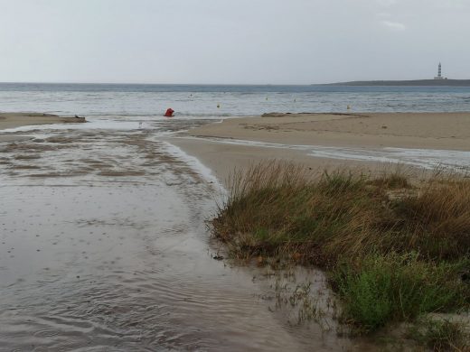 (Fotos) Una fuerte tormenta inunda Punta Prima