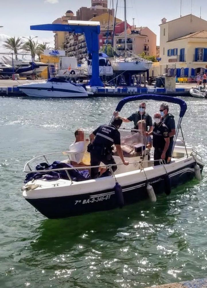 Un momento de la detención (Foto: Policia Local d'Alboraia)