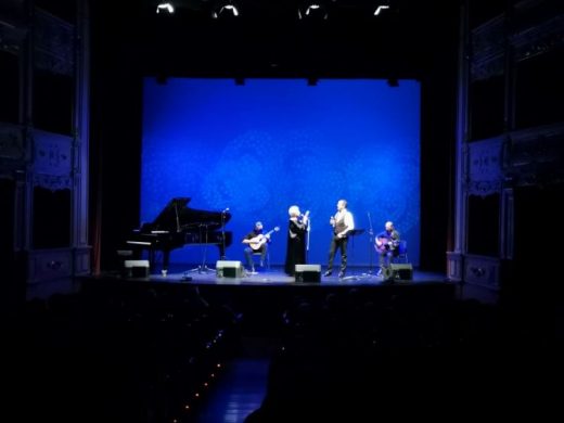 (Fotos) Menorca responde a la Hermandad Rociera llenando el Teatro en “Siempre Unidos”