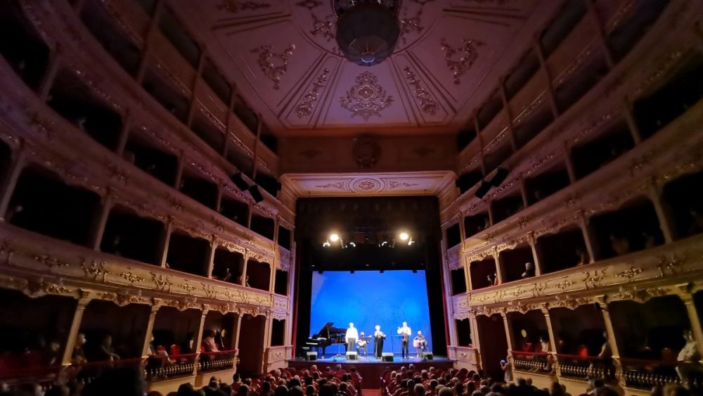 Imagen del Teatro Principal anoche (Foto: Teatro Principal de Maó)