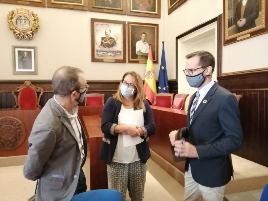 Representantes del Govern, Consell y Ayuntamiento han firmado el convenio del Plan de Mejora de la Calidad del Aire de Maó