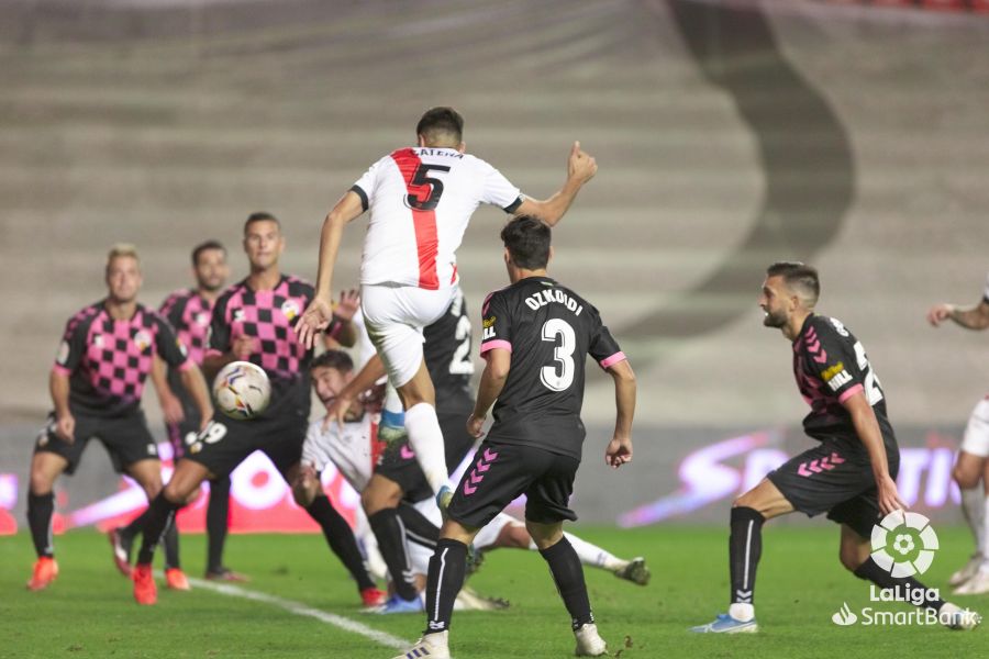 Secuencia del partido entre el Rayo y el Sabadell.