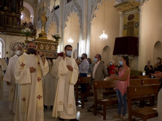 (Fotos y vídeo) Maó honra a su patrona