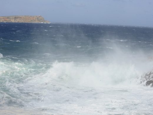 (Fotos y vídeo) El viento alcanza los 93Km/h