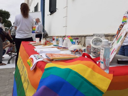 (Galería de fotos) El arco iris luce en bancos de Es Mercadal y Fornells