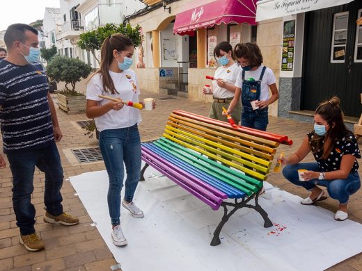 (Galería de fotos) El arco iris luce en bancos de Es Mercadal y Fornells