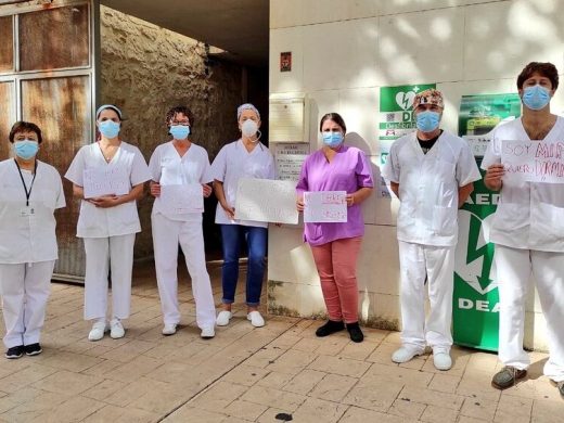 (Vídeo y fotos) Protesta de los sanitarios de Menorca
