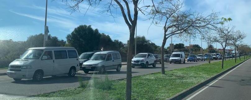 Retenciones durante la mañana (Foto: Tolo Mercadal)