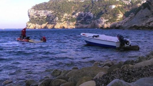 Imagen de una patera en aguas de Mallorca (Foto: Mallorcadiario.com)