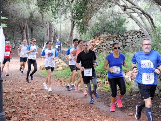 (Galería de fotos) Pasión por el atletismo en Sant Lluís