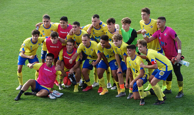 Celebración del punto (Foto: Atlético Villacarlos)