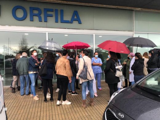 (Fotos) Dimite la supervisora de enfermería de la UCI y vuelven las protestas