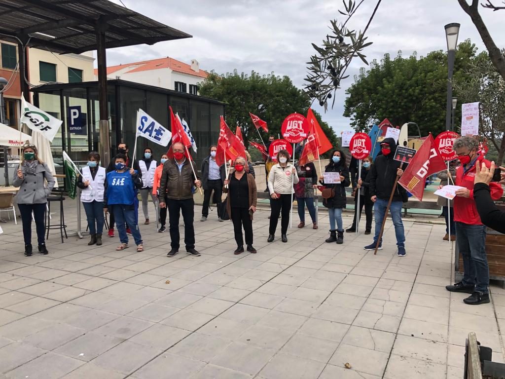 Imagen de la concentración este lunes en la Plaza Miranda de Maó