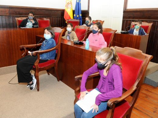 (Fotos) ¿Y si los niños gobernaran el Ajuntament de Maó?