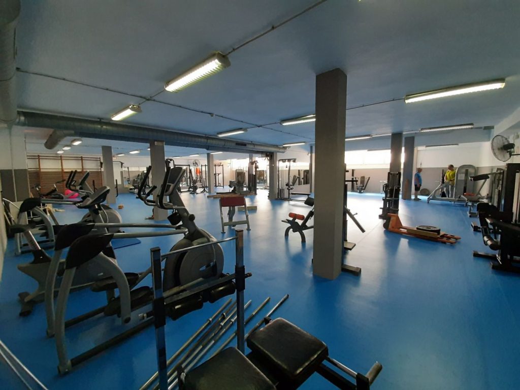 Sala de musculación del polideportivo.