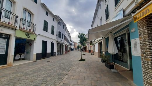 Locales del centro de Es Mercadal (Foto: Ajuntament)