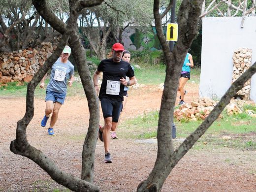 (Galería de fotos) Pasión por el atletismo en Sant Lluís