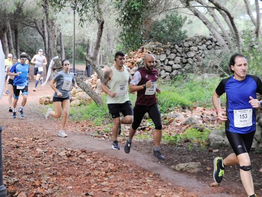 (Galería de fotos) Pasión por el atletismo en Sant Lluís