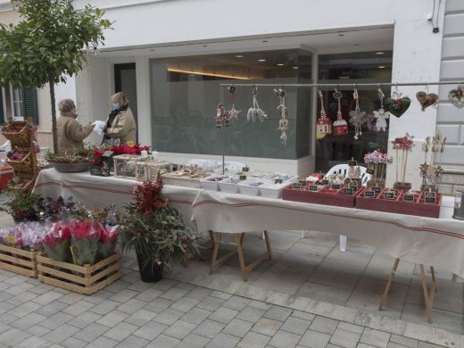 (Galería de fotos) Es Mercadal ya vive la Navidad