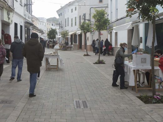 (Galería de fotos) Es Mercadal ya vive la Navidad