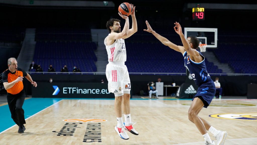 Acción de tiro de Llull ante el Alba de Berlín (Foto: Euroliga)