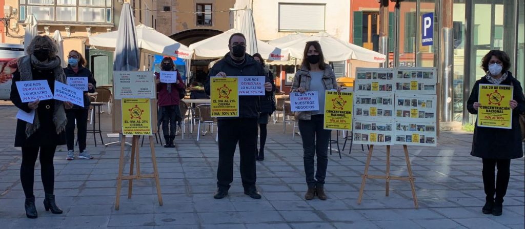 Concentración de esta mañana en la Plaza Miranda de Maó