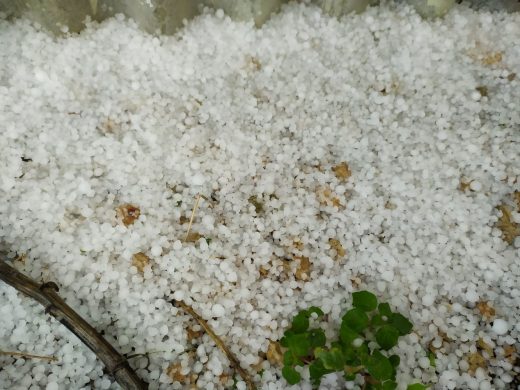 (Fotos) Una fuerte granizada descarga sobre Ciutadella