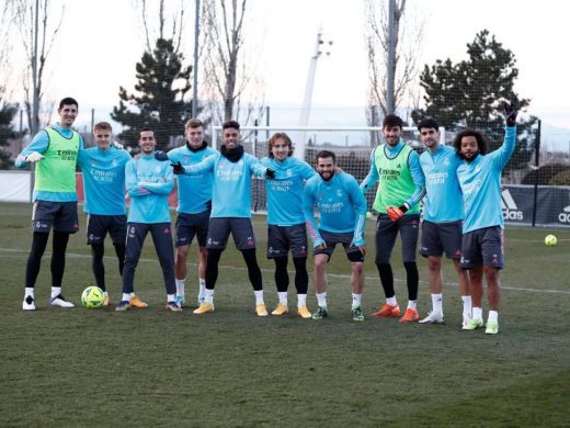 Xavi Sintes vuelve a entrenar con el primer equipo del Real Madrid