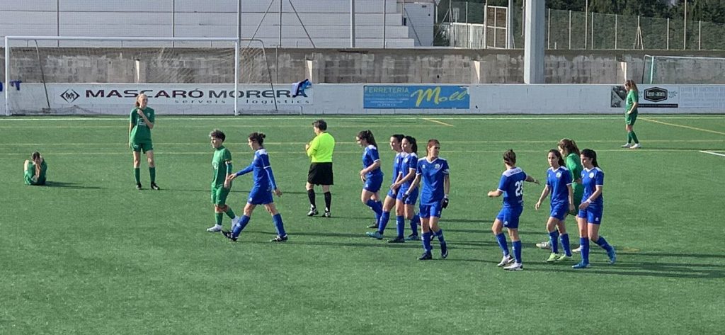 Celebración del gol de Ainhoa Seguí (Foto: CCE Sant Lluís)